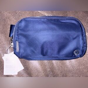Lululemon Everywhere Belt Bag